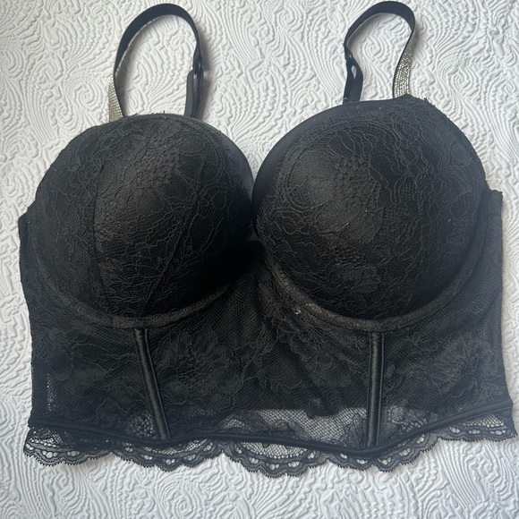 Victoria's Secret Black very sexy with Underwire Support and Adjustable Straps - Picture 2 of 8